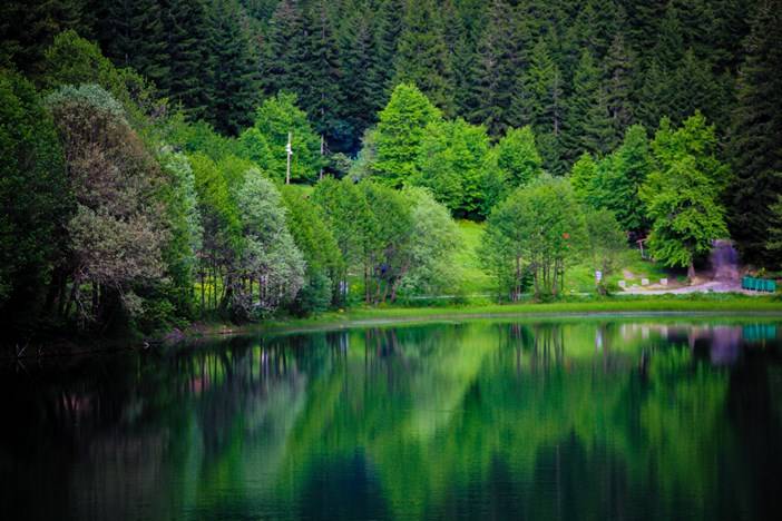 Karagöl muhteşem doğası ile masal diyarlarını andırıyor 9